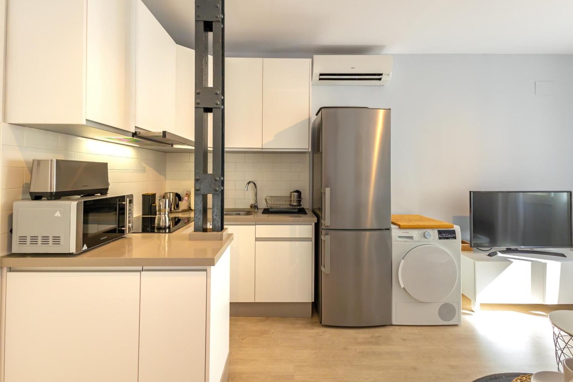 Charming 2 Bedroom Apartment At Iconic Triana Neighborhood By Ocityzen Sevilha Exterior foto