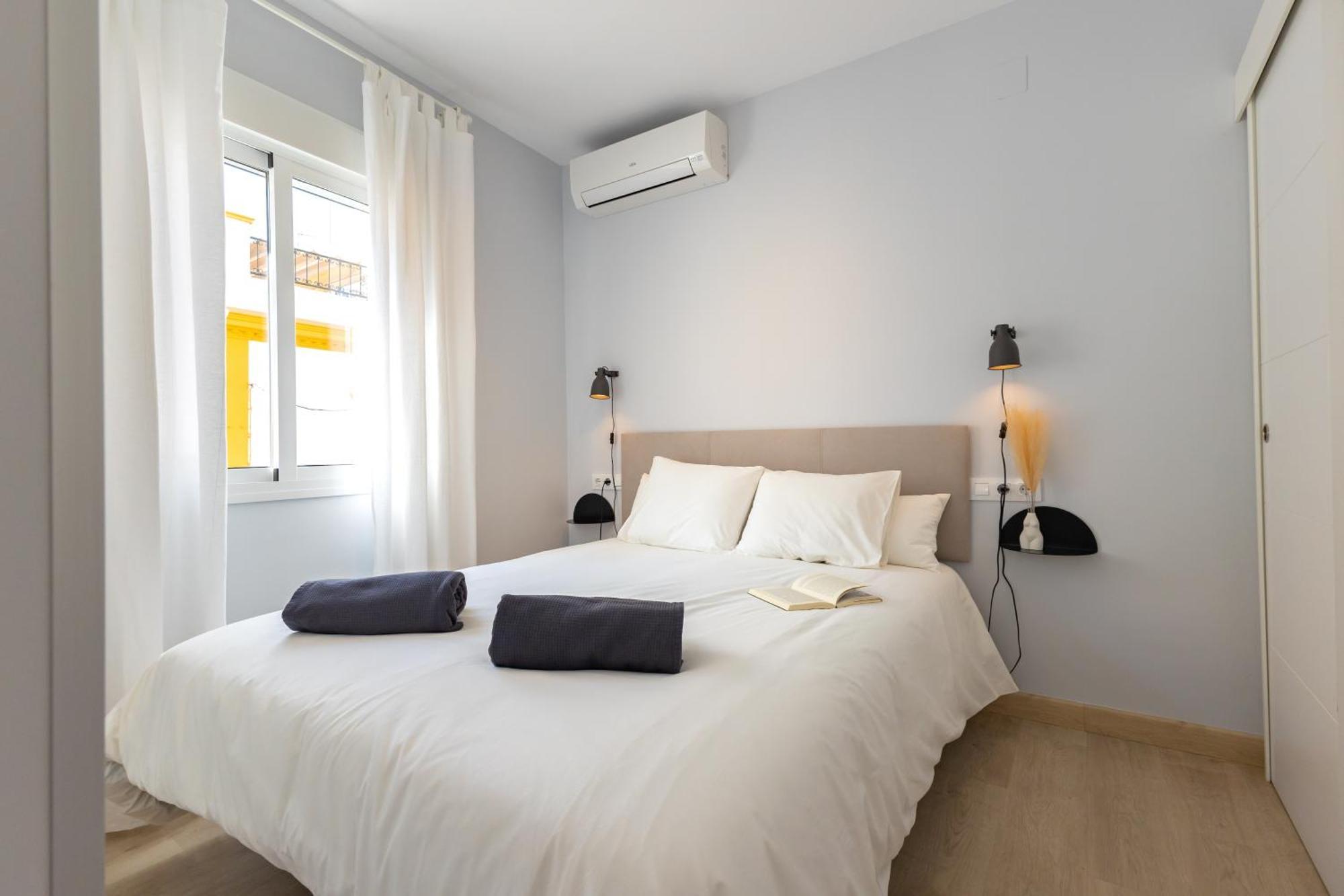 Charming 2 Bedroom Apartment At Iconic Triana Neighborhood By Ocityzen Sevilha Exterior foto
