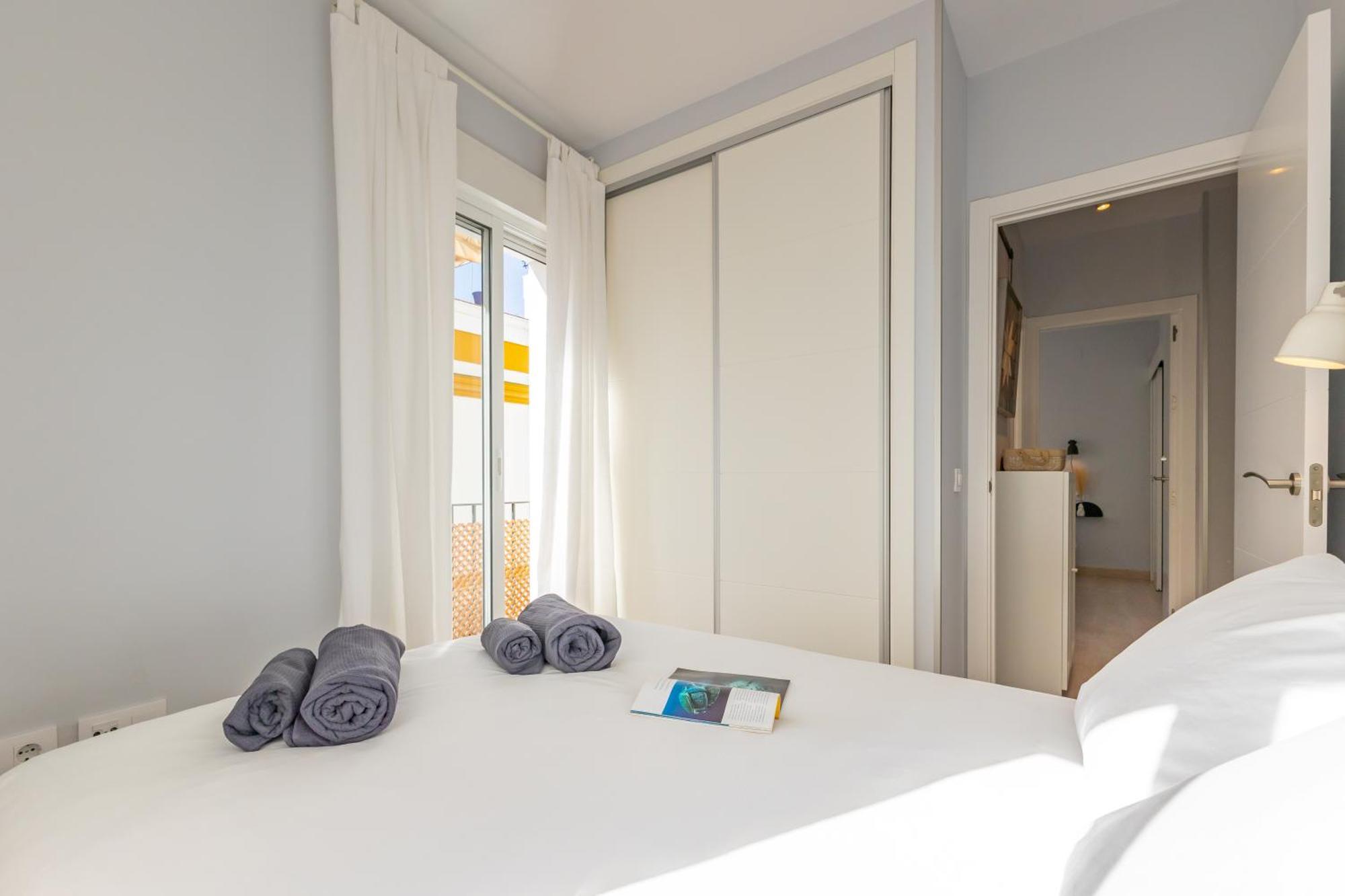 Charming 2 Bedroom Apartment At Iconic Triana Neighborhood By Ocityzen Sevilha Exterior foto