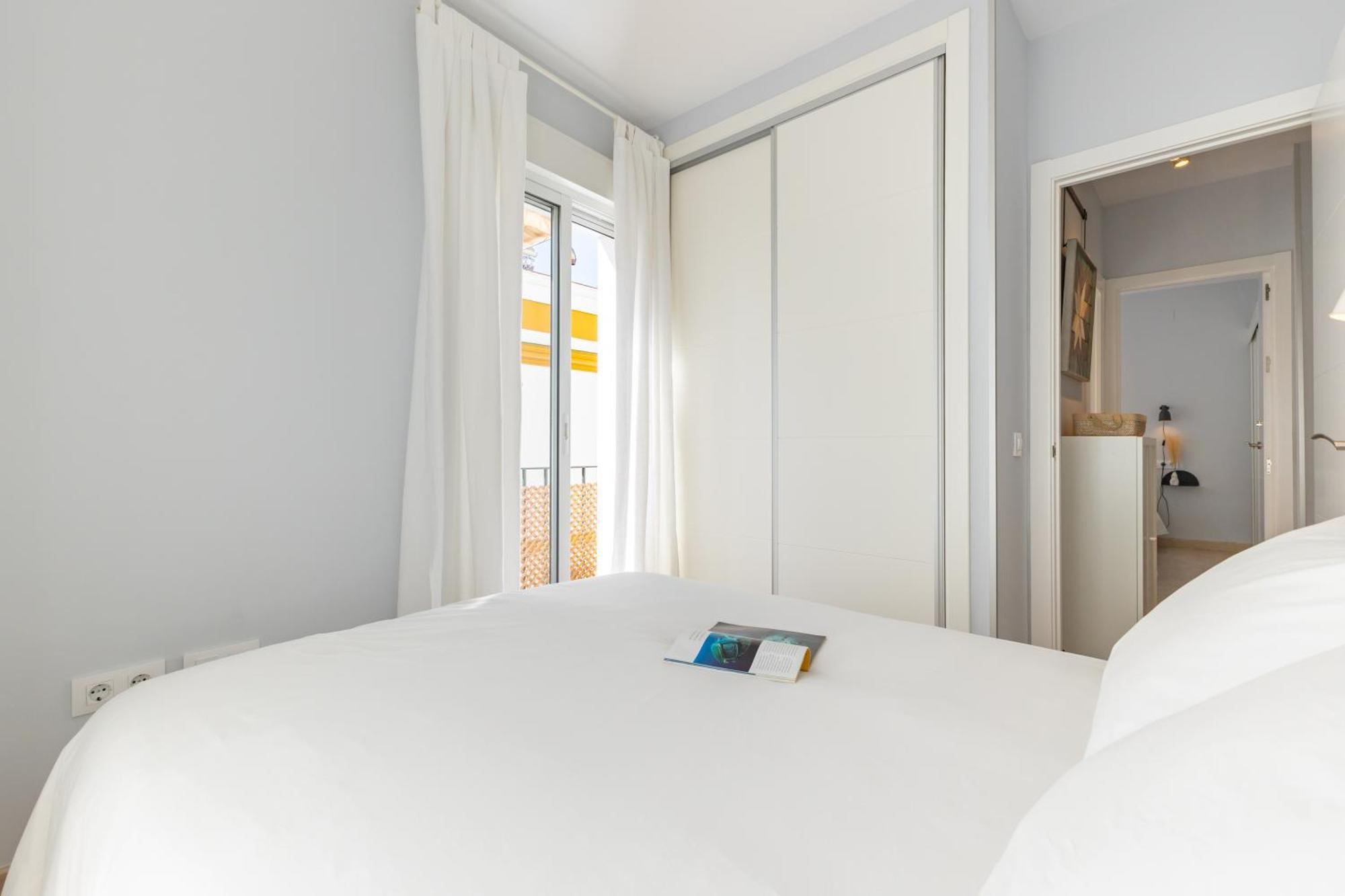Charming 2 Bedroom Apartment At Iconic Triana Neighborhood By Ocityzen Sevilha Exterior foto