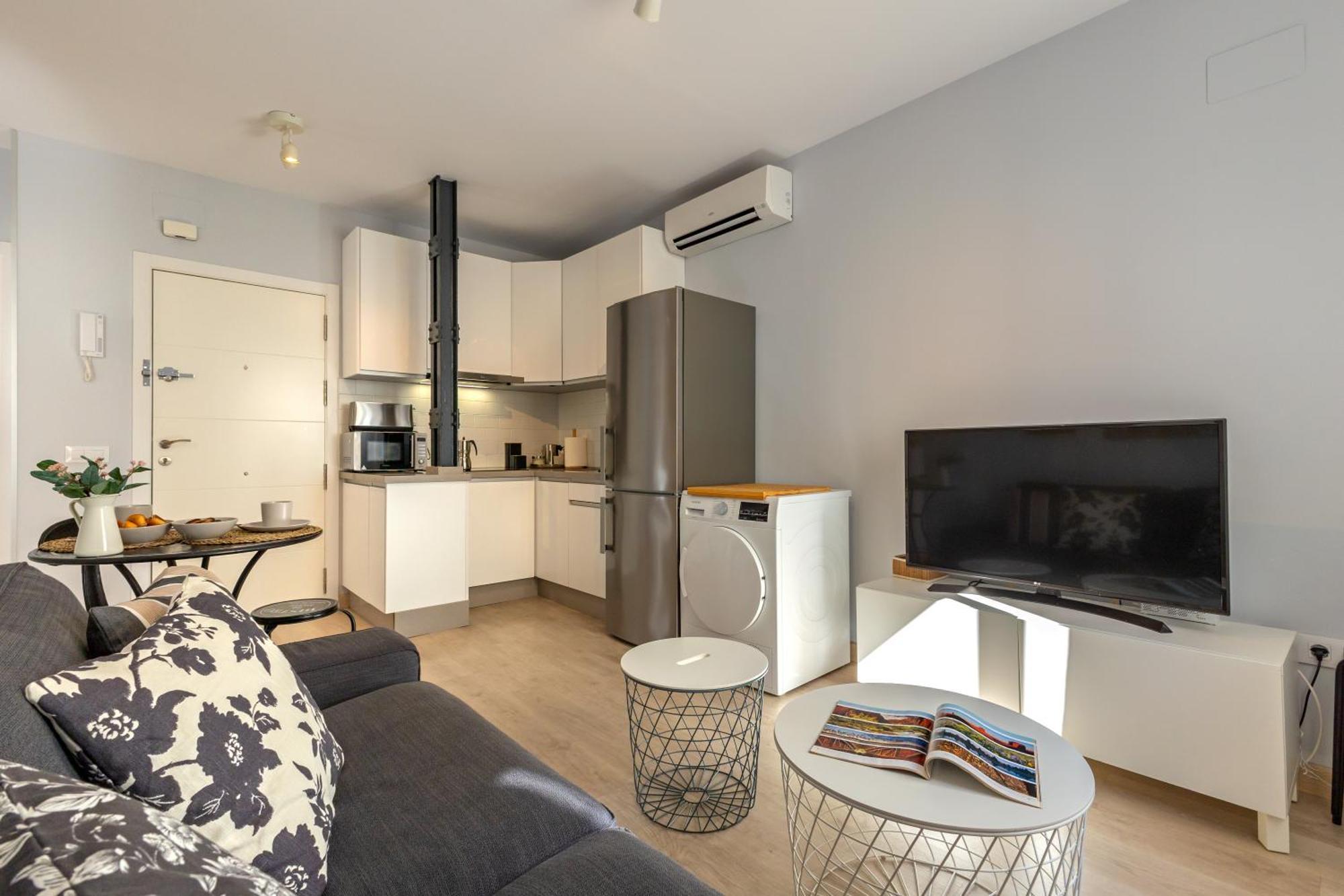 Charming 2 Bedroom Apartment At Iconic Triana Neighborhood By Ocityzen Sevilha Exterior foto