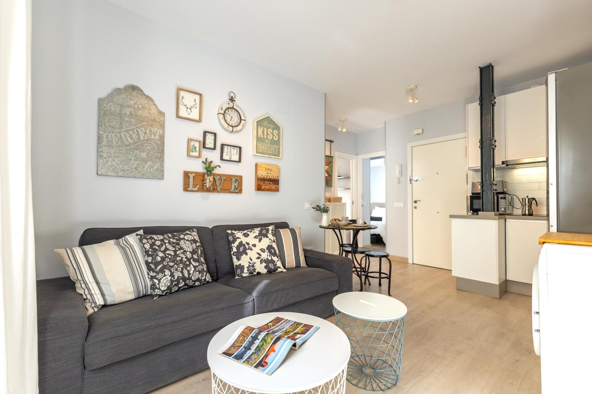Charming 2 Bedroom Apartment At Iconic Triana Neighborhood By Ocityzen Sevilha Exterior foto